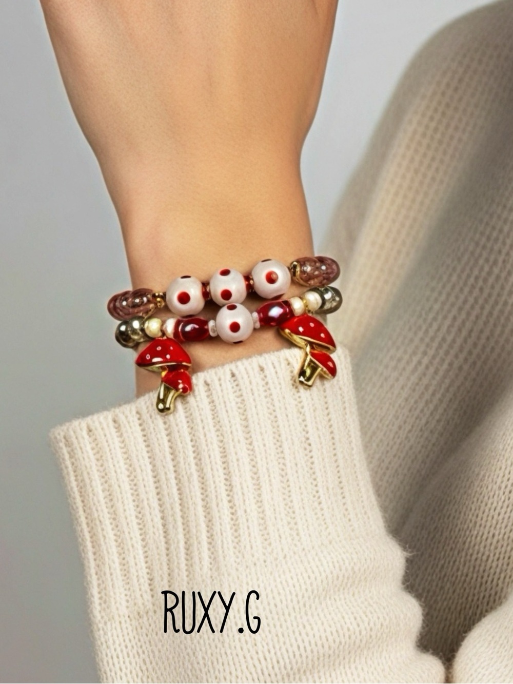Red and White Beaded Mushroom Charm Bracelet Set 🍄